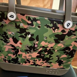 CAMO BABY BOGG BAG *RARE FIND*